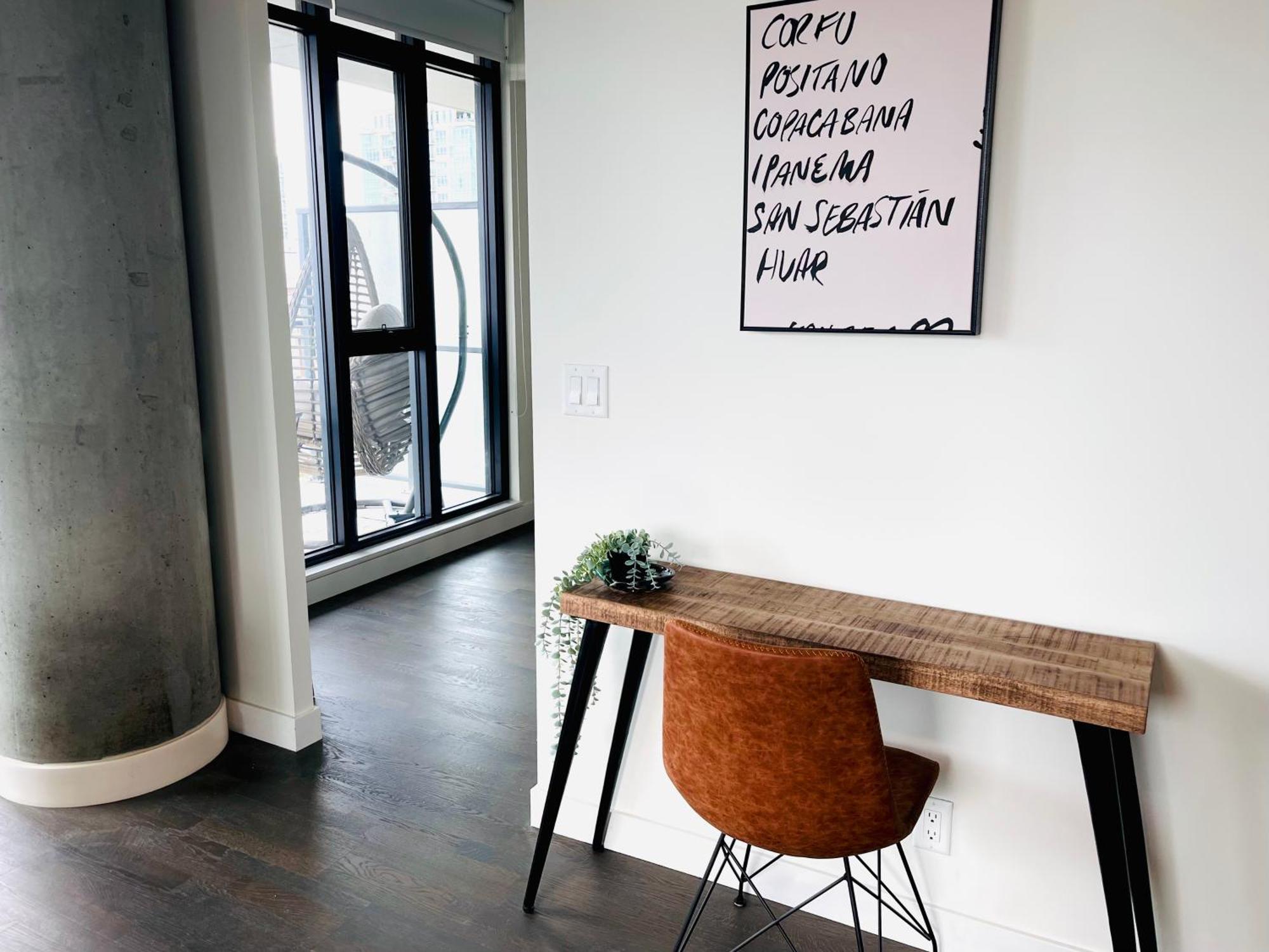 Luxury Dt, 2 Bedroom Deal, Private Balcony, Full Kitchen, Gym - Free Parking YYC Esterno foto